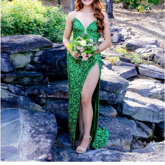 💚SHERRI HILL💚 - Picture 2 of 7